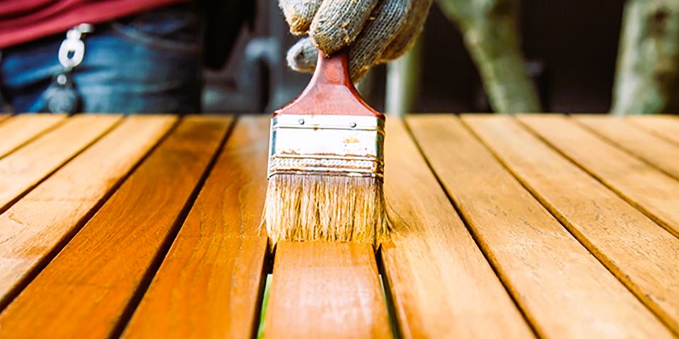 Applying varnish to wood
